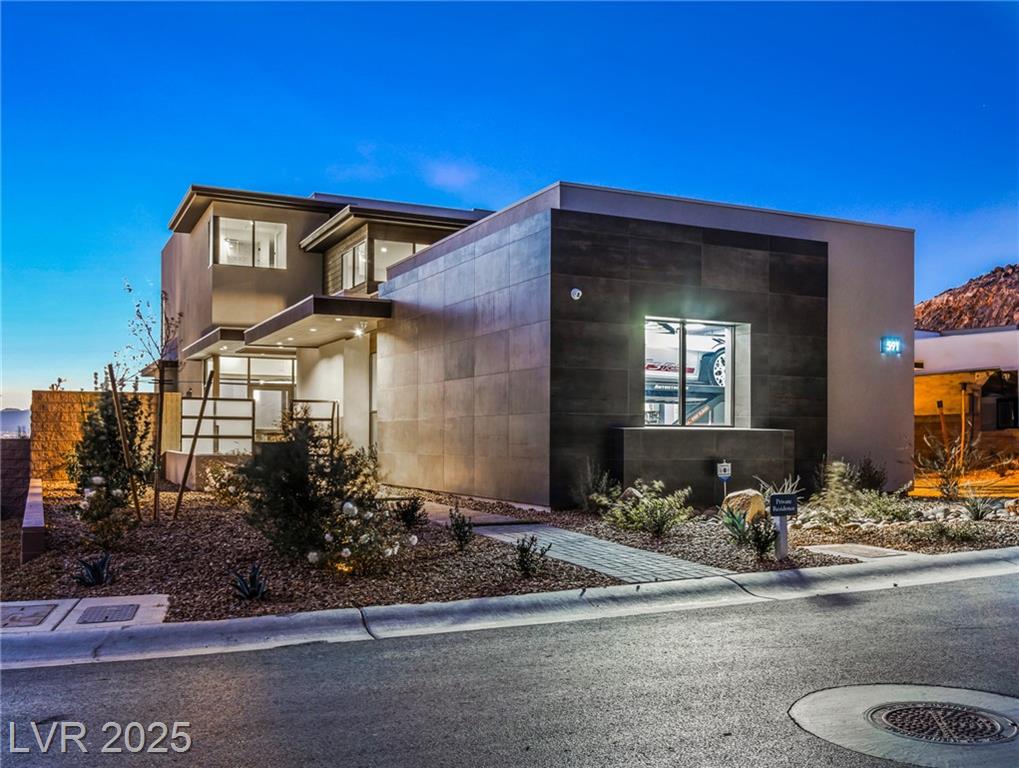 luxury homes henderson